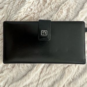 Etienne Aigner Classic Wallet (Black)